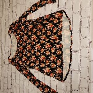Large NWT long sleeved floral tee LuLaRoe Lynnae